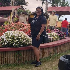 Meet your Posher, Iris denisse